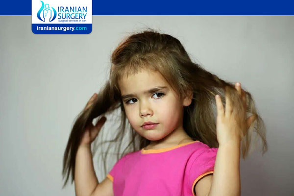 ما هي أسباب تساقط الشعر عند البنات الصغار؟
